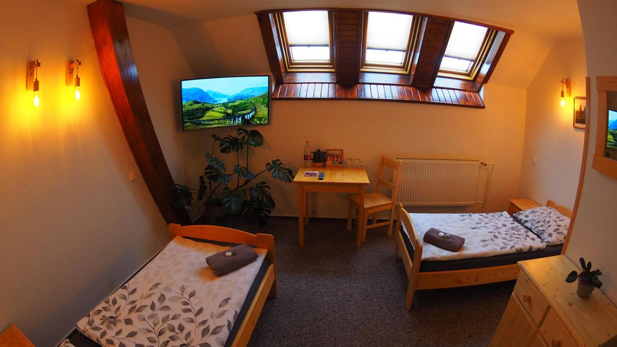 Hotel Britannia Vsetín Екстериор снимка