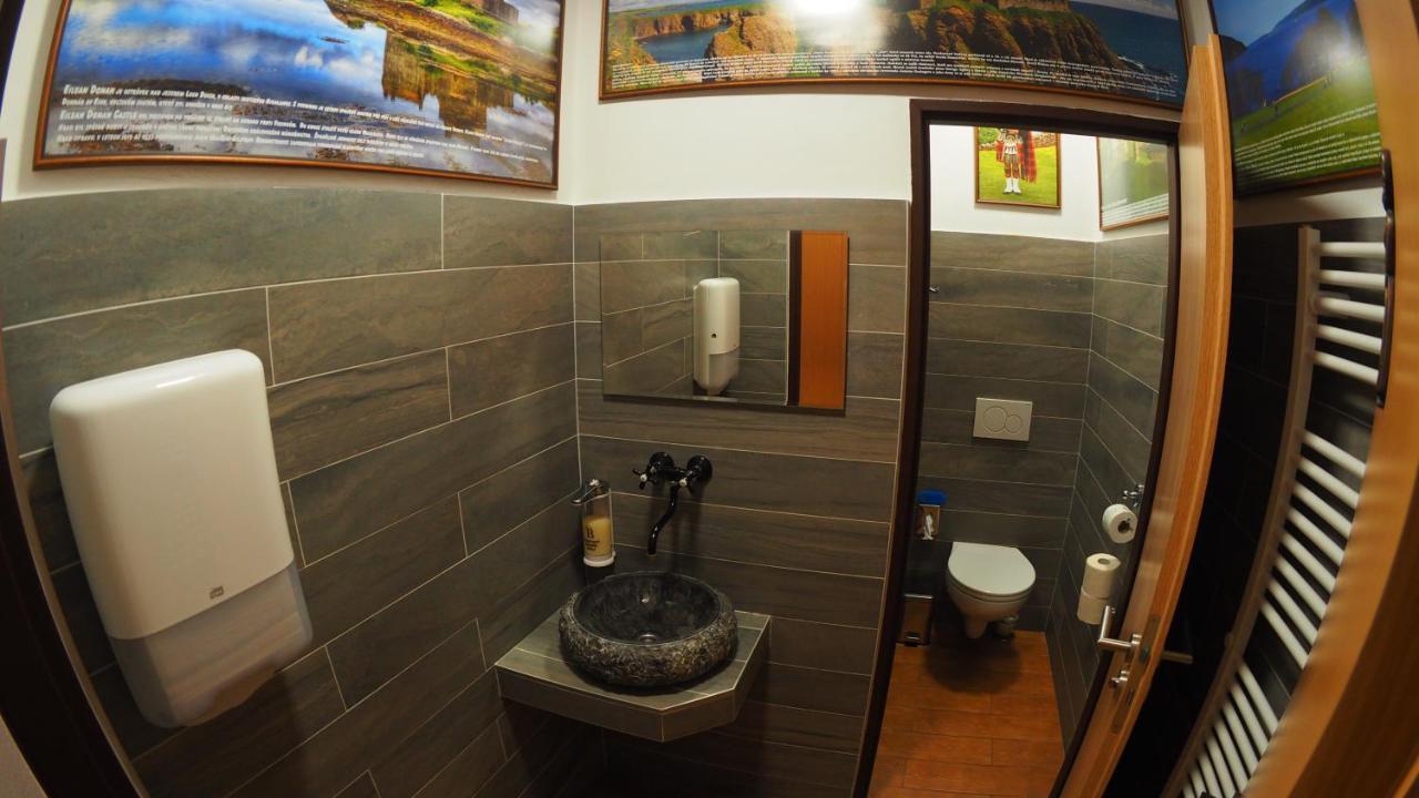 Hotel Britannia Vsetín Екстериор снимка
