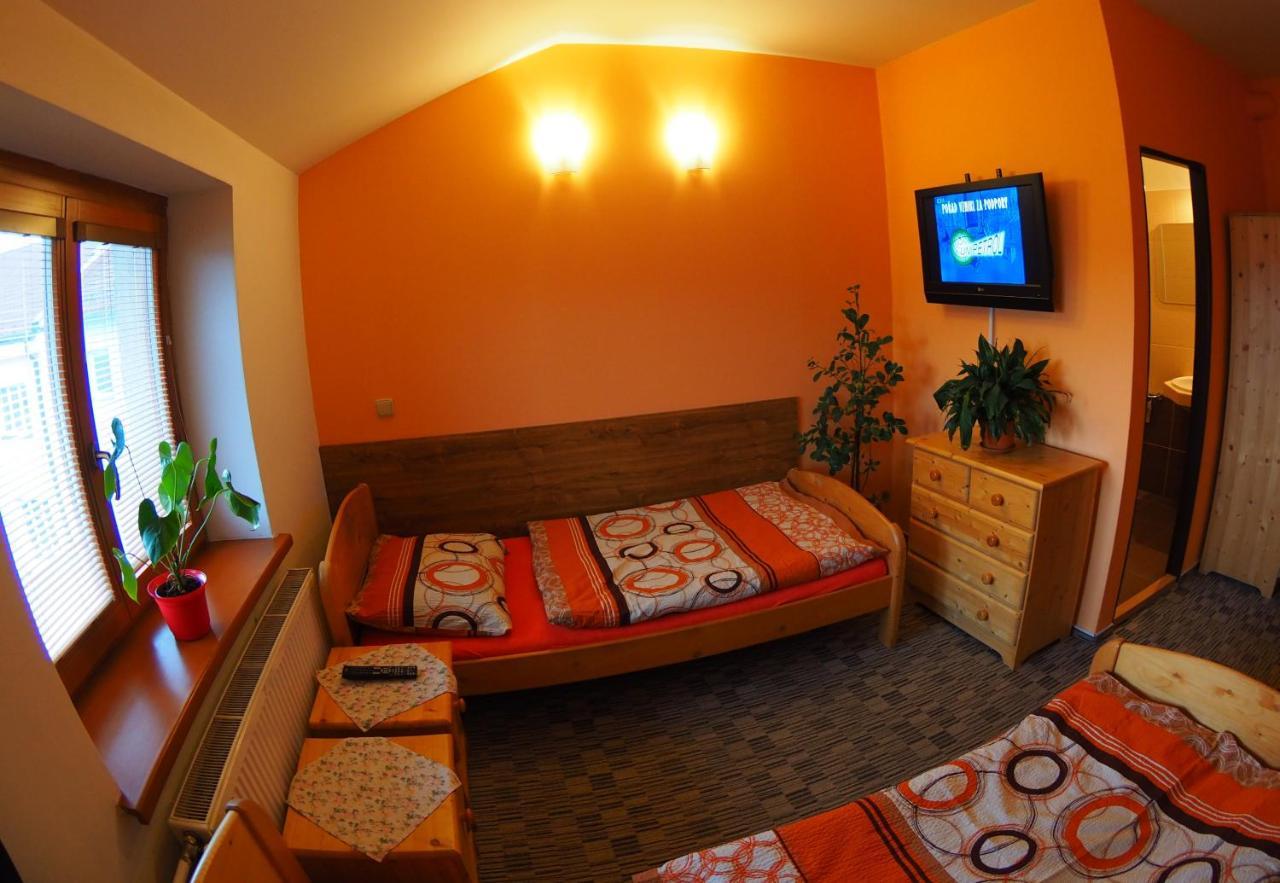 Hotel Britannia Vsetín Екстериор снимка